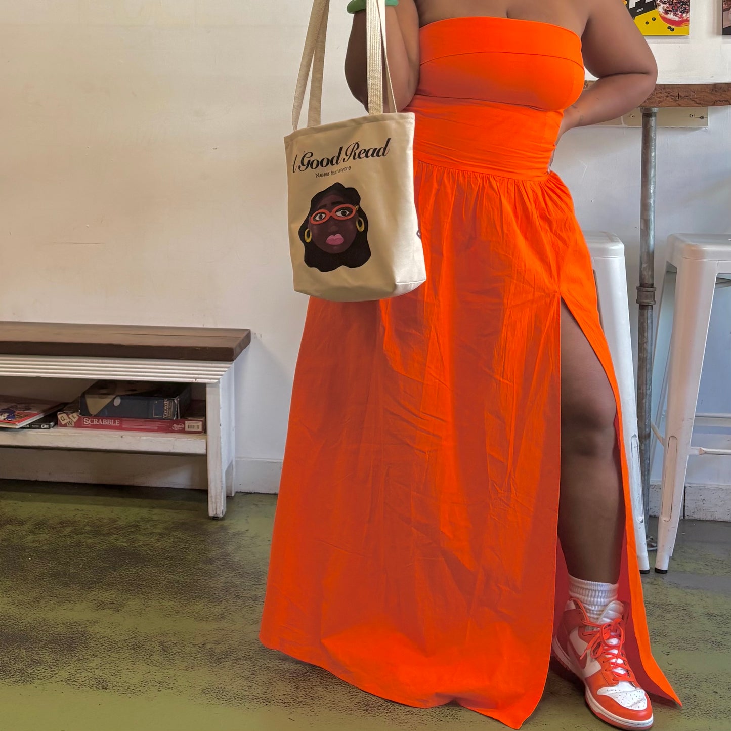 “Book Club” Tiesha Tote